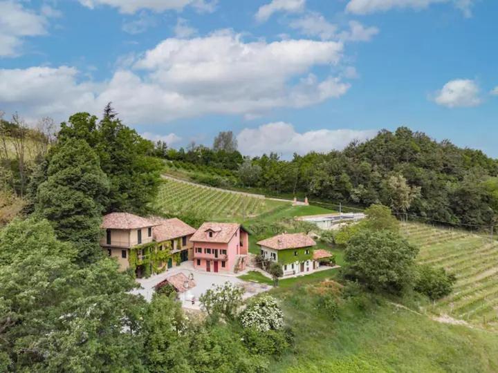 Tenuta Miranda Cassinasco Bagian luar foto